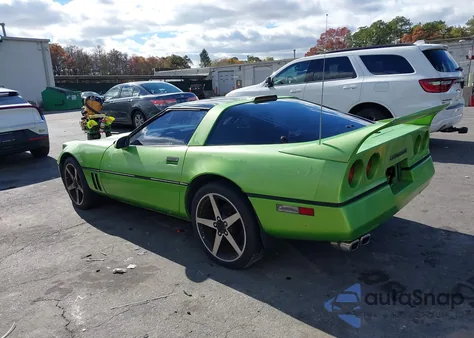 1986 Chevrolet Corvette из США, поврежденный, VIN 1G1YY0787G5118544